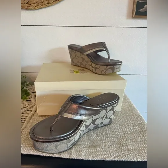 Coach Jody Silver Metallic Wedge Sandals Size 7