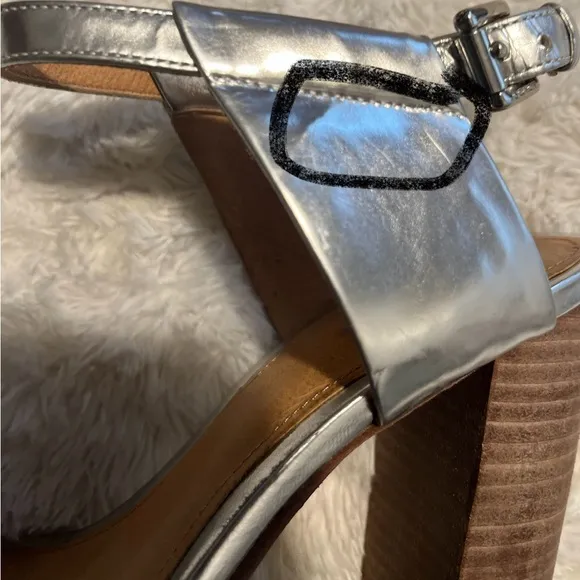 Coach Lexey Mirror Metallic Silver 4” Block Heels Sandals size 7.5