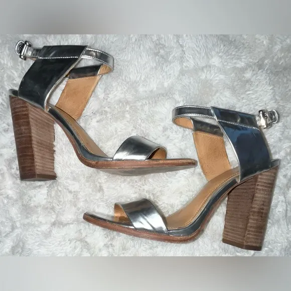 Coach Lexey Mirror Metallic Silver 4” Block Heels Sandals size 7.5
