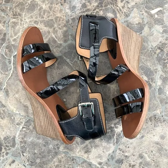 COACH PRUE PATENT LEATHER Wedge Sandals Size 6B Black Q1470 Side Buckle