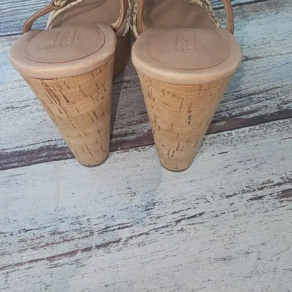 Coach Sandal Womens 9.5 Beige Tan Cork Wedge Braided Straps Open Toe Chic