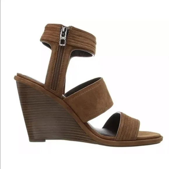 𝅺coach Wedge suede Sandals