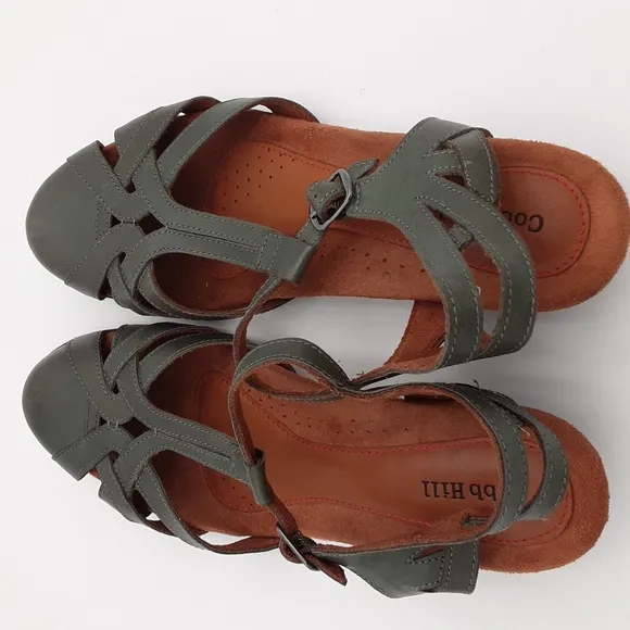 Cobb Hill Women's Aubrey  leather sandals green size 11M casual vacation office