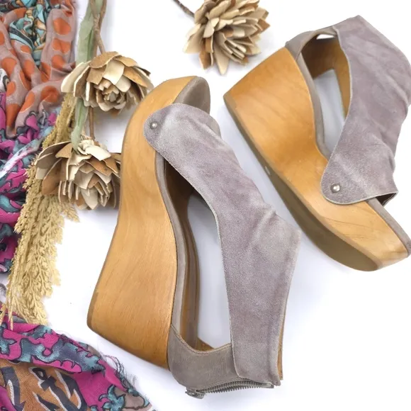 Coclico Stylish Women's Distressed Purple. Gray Platform Wedge Sandals Sz 38