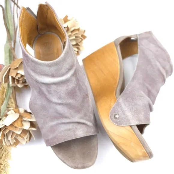Coclico Stylish Women's Distressed Purple. Gray Platform Wedge Sandals Sz 38