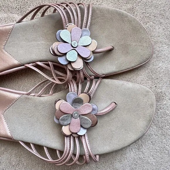 Cole Haan Camdyn Pearlized Pink Daisy Slide Flat Sandals w/ Toe Post Women’s 6.5