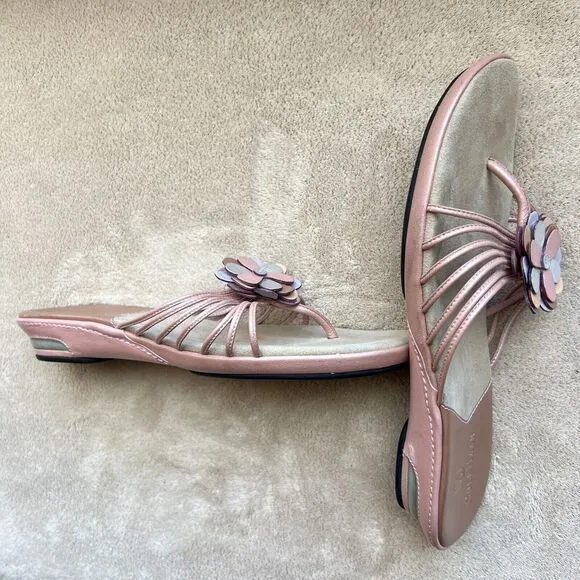 Cole Haan Camdyn Pearlized Pink Daisy Slide Flat Sandals w/ Toe Post Women’s 6.5