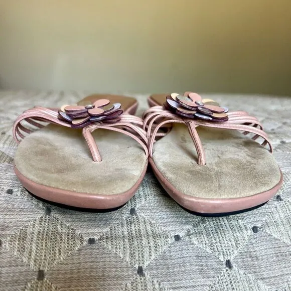 Cole Haan Camdyn Pearlized Pink Daisy Slide Flat Sandals w/ Toe Post Women’s 6.5