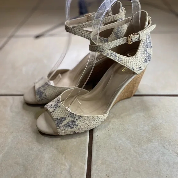 Cole Haan Grand OS Women Sadie Wedge Sandals Shoe 7.5 Heel Cream Gray Snake