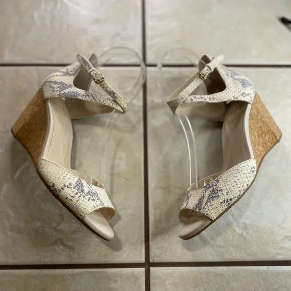 Cole Haan Grand OS Women Sadie Wedge Sandals Shoe 7.5 Heel Cream Gray Snake