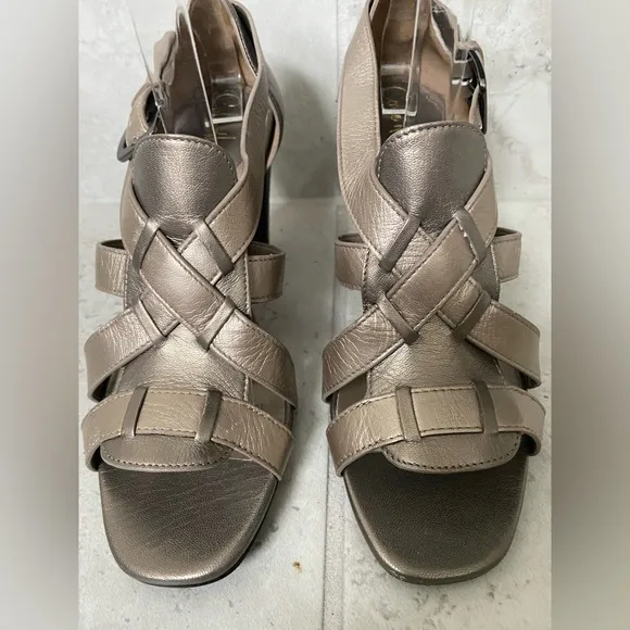 Cole Haan Nike Air Gold Tone/ Champagne/ Pewter Metallic Leather Sandals Size 8