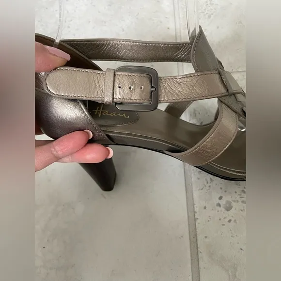 Cole Haan Nike Air Gold Tone/ Champagne/ Pewter Metallic Leather Sandals Size 8