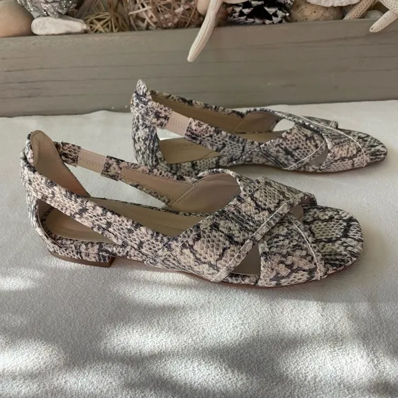 COLE HAAN Womens Modern Classics Lewis Snake Slip On Dress Sandals Shoes
