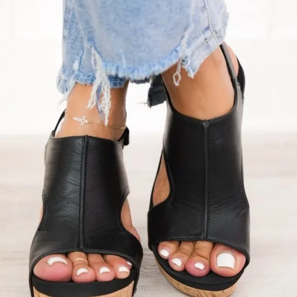 Corkys Tiffanie Smooth Black Wedge Sandals - NWT/NIB