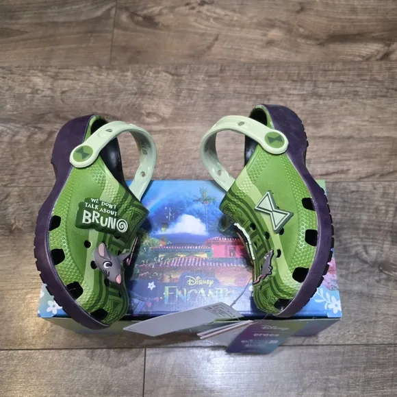 Crocs X Disney Encanto Glow in the Dark  Sandals Toddler Girls C8