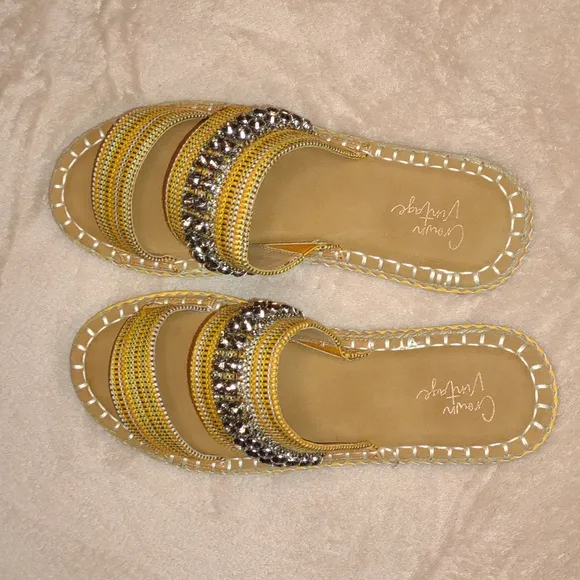 👣CROWN VINTAGE 💫Miyan Espadrilles Sandals in Merigold/Quicksand footwear