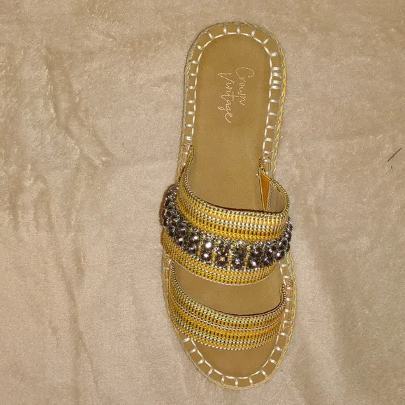 👣CROWN VINTAGE 💫Miyan Espadrilles Sandals in Merigold/Quicksand footwear