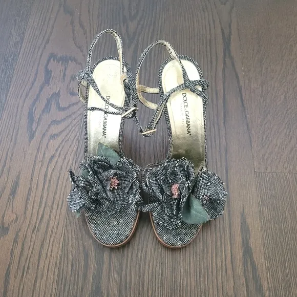 D&amp;G Gray Tweed Floral Leather Platform Sandals RARE Party Spring Summer Travel