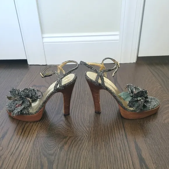 D&amp;G Gray Tweed Floral Leather Platform Sandals RARE Party Spring Summer Travel