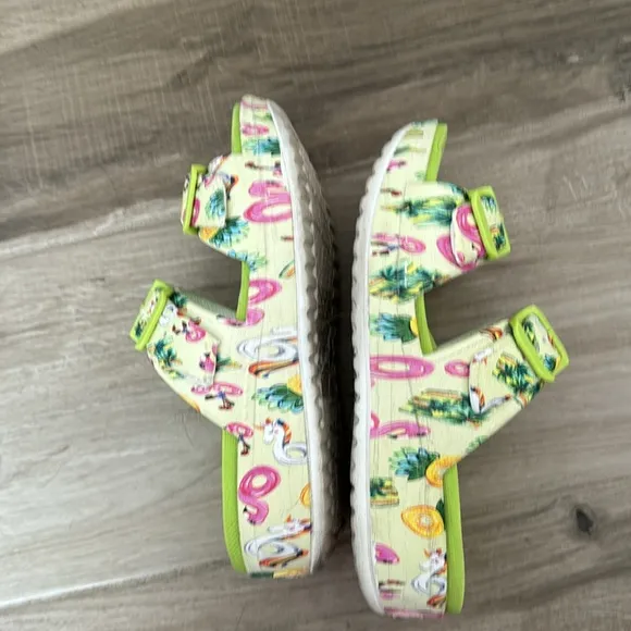Dansko 37 Kandi Pool Floats slide sandals