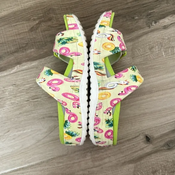 Dansko 37 Kandi Pool Floats slide sandals