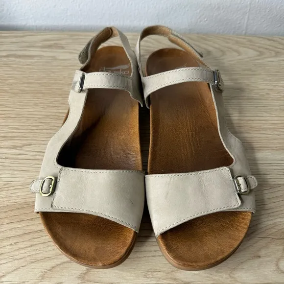 Dansko Beige Leather Jordyn Adjustable 3 Strap Sandals Womens Size 39 6213610300