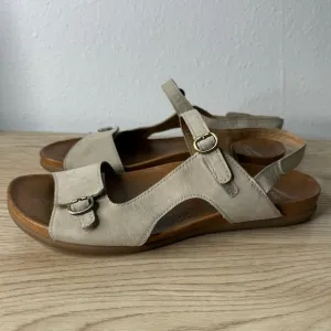 Dansko Beige Leather Jordyn Adjustable 3 Strap Sandals Womens Size 39 6213610300