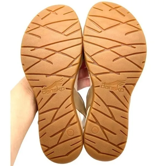 Dansko Blythe Sand Milled Nubuck Comfort Sandals Sand NIB