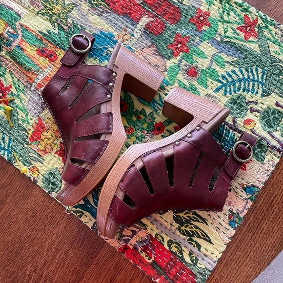 Dansko Demtra Sandals