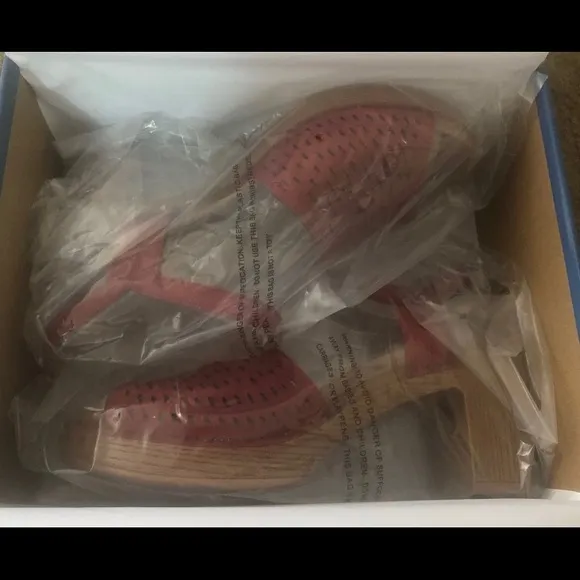 Dansko Denita Sandals Red Nubuck