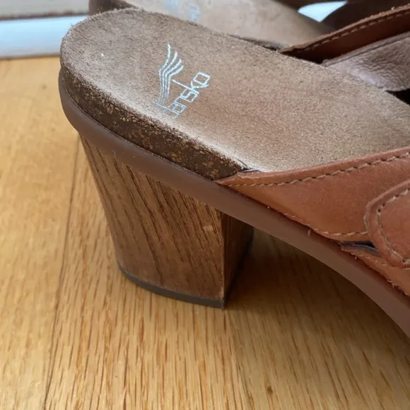 Dansko Dina Sandal Full Grain Leather Woven Strappy Block Heel Sandals Size 39