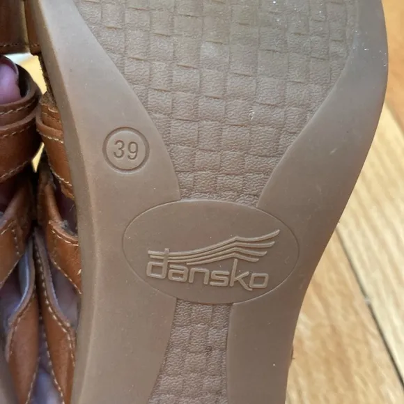 Dansko Dina Sandal Full Grain Leather Woven Strappy Block Heel Sandals Size 39