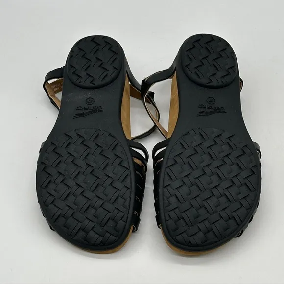 Dansko Jennifer Adjustable Fisherman-Style Sandals. Size 7