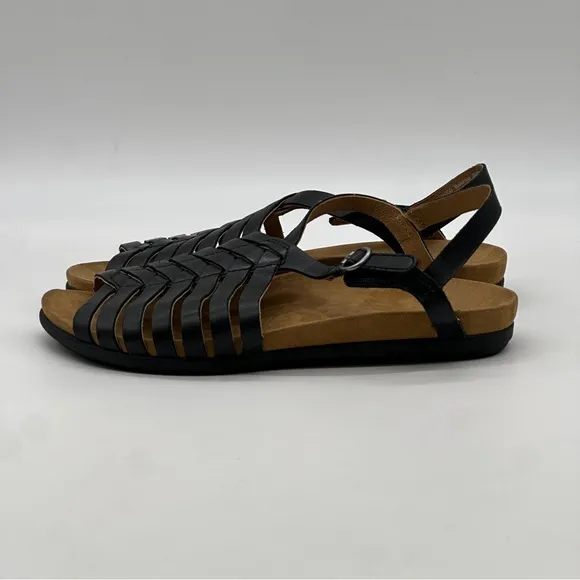 Dansko Jennifer Adjustable Fisherman-Style Sandals. Size 7