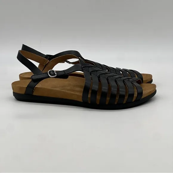 Dansko Jennifer Adjustable Fisherman-Style Sandals. Size 7