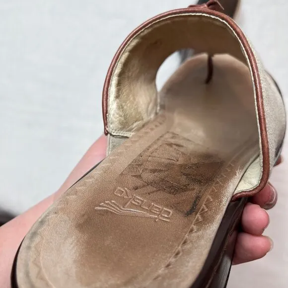 Dansko Khaki Tan&amp; Brown Leather And Canvas Thong Toe Slide Sandals 39