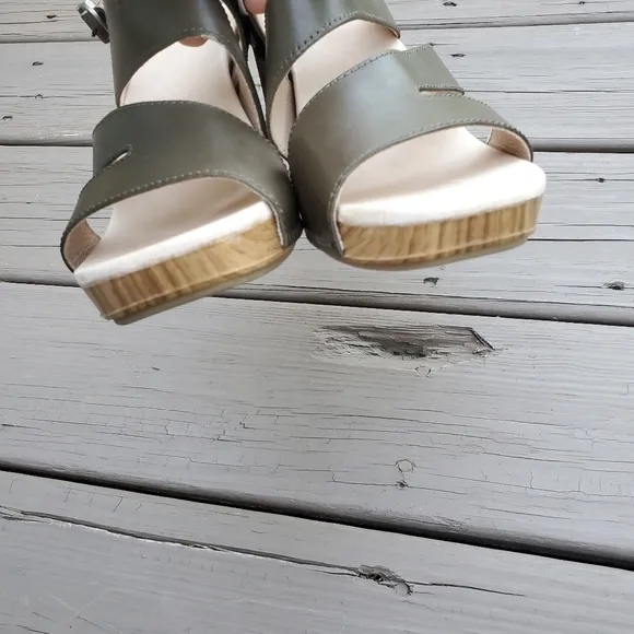 Dansko Professional Olive Green Leather Strappy Jesus Chunky Heel Sandals 39
