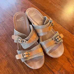 Dansko Sand Lizard Wedge Sandals Beige Double Leather Strap Size 40 (9.5-10)