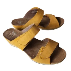Dansko Sandals Womens Size 36 6 6.5 Marigold Yellow Vienna Suede Slip-on Comfort