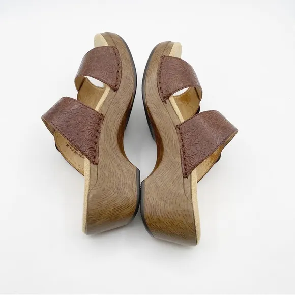Dansko Sophie Sandal Comfy Comfort Casual Slide Two Strap Size 9 or size 39