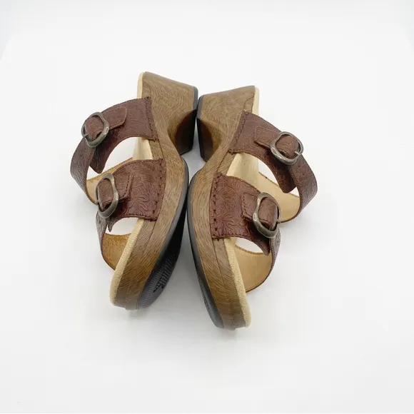 Dansko Sophie Sandal Comfy Comfort Casual Slide Two Strap Size 9 or size 39