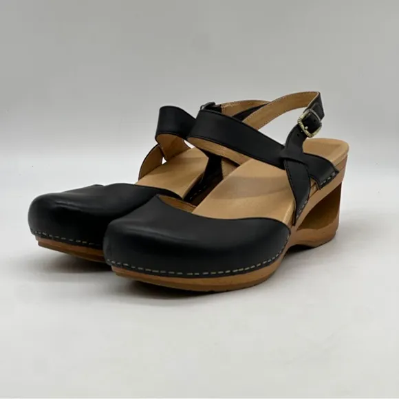 Dansko Taci Leather Wedge Sandals. Size 11