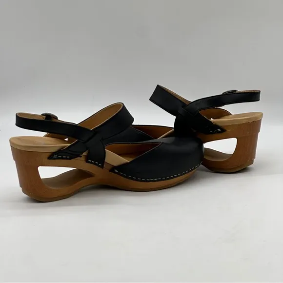 Dansko Taci Leather Wedge Sandals. Size 11