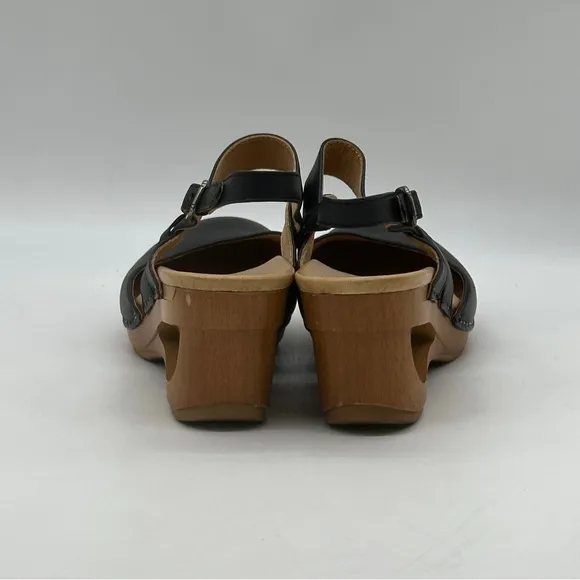 Dansko Taci Leather Wedge Sandals. Size 11