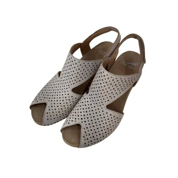 Dansko Teagan Women SZ 37 Beige Perforated Peep-Toe Slingback Sandals Block Heel
