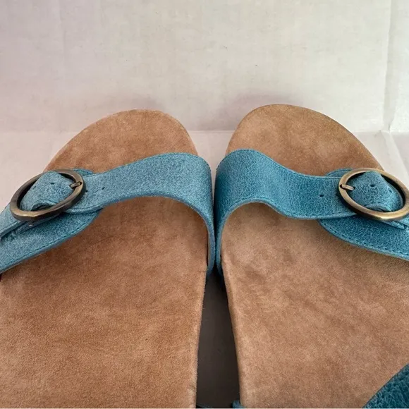 Dansko Tricia Lagoon Milled Burnished Sandals