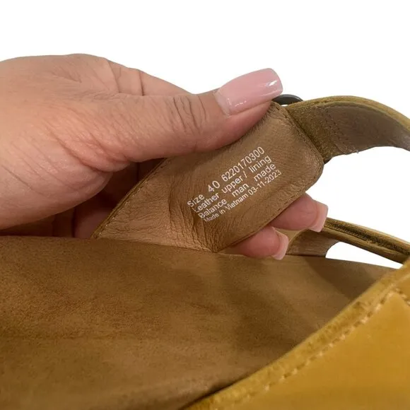 Dansko Womens Sandals Size 40 Yellow Leather Adjustable Buckle Straps Slip-On