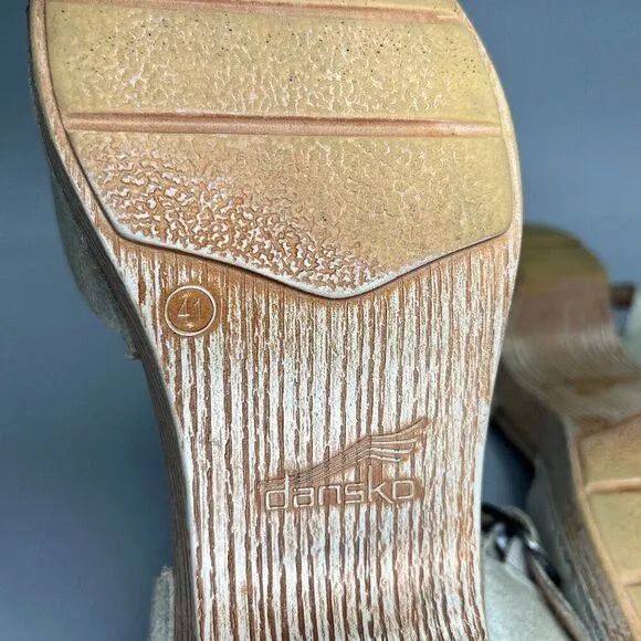 Dansko Women's Size 10.5 Tan Leahter Platform Sandals