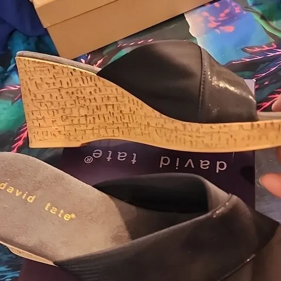 David Tate Black Wedge Sandals lizard 🦎 print size 10.5 tried on once in box