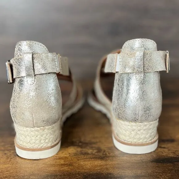 Diba True Qu Aint Sandal in Silver Metallic Leather. Size 12. New in Box!